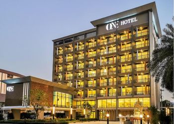 ONE HOTEL